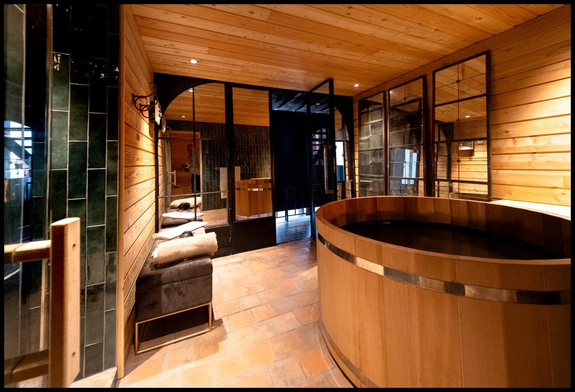 La Chapelle Du Carmel - Centre Ville - 340 M2 - Spa - Cinema - Parking - Reims Ngoại thất bức ảnh